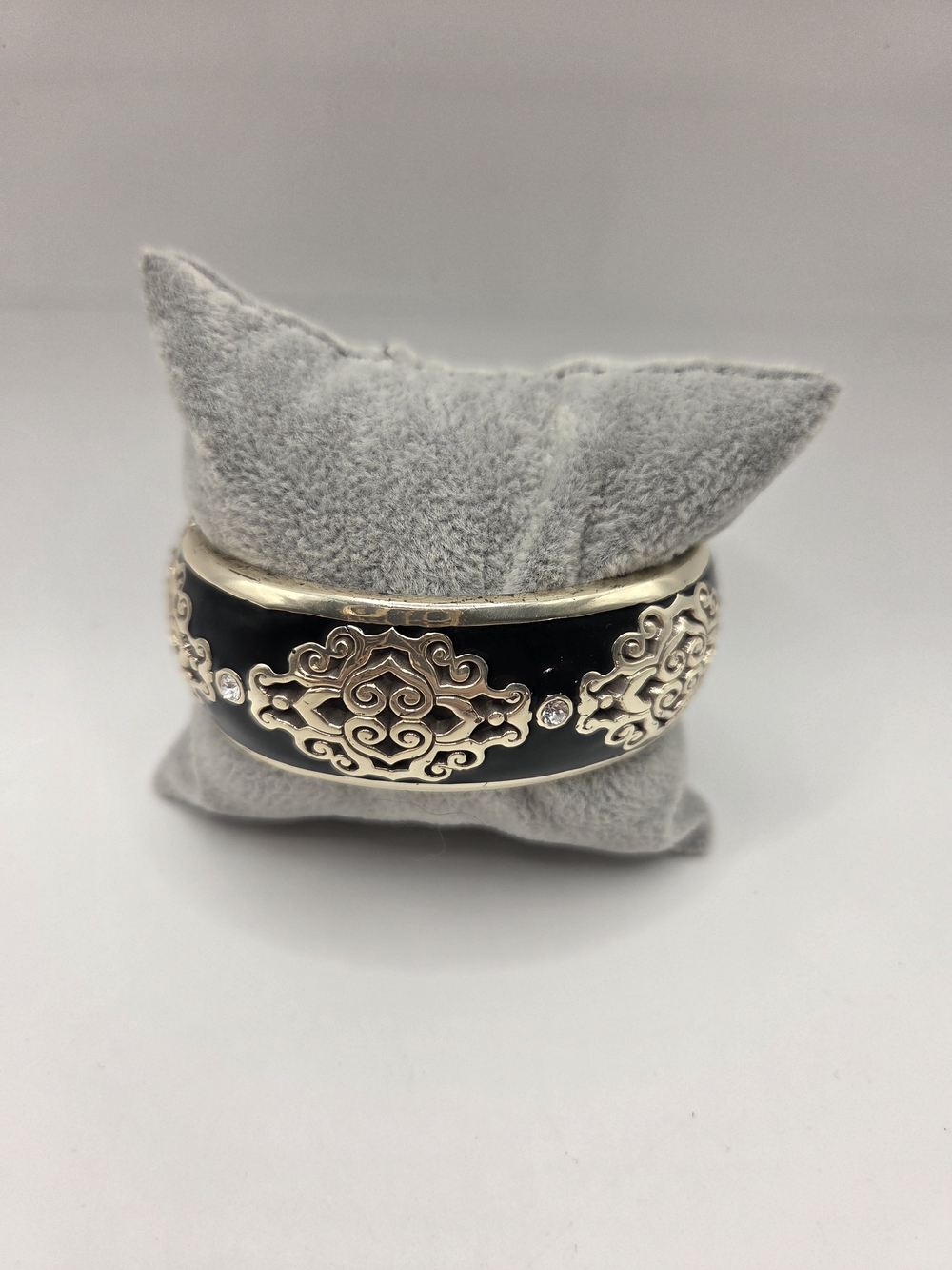 1734. Brighton Black Enamel and Silver Filigree Bangle